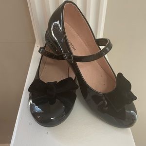 Girls dress shoes size 2